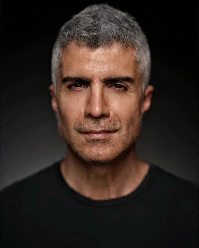 Emrah son görüntüsüyle şaşırttı - Resim : 2