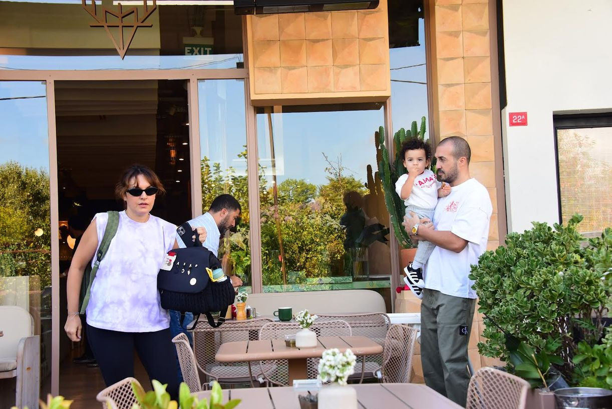 Ezgi Mola boşandığı eşiyle barışıyor mu?