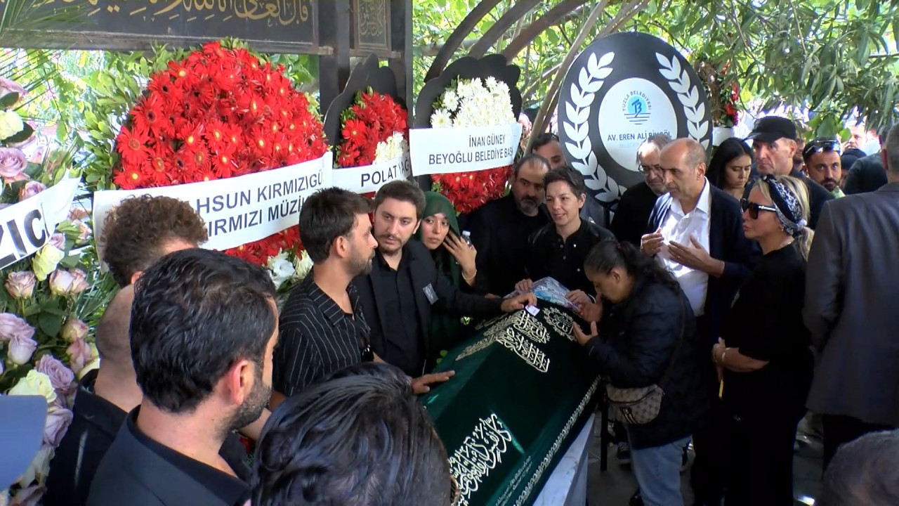 Güllü'ye gözyaşlarıyla veda