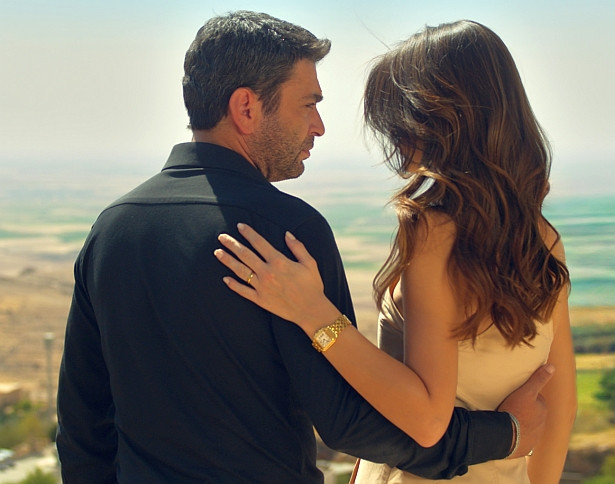 Sinem Ünsal: "Midyat'ın tarihi dokusu hikayemize çok şey katıyor"