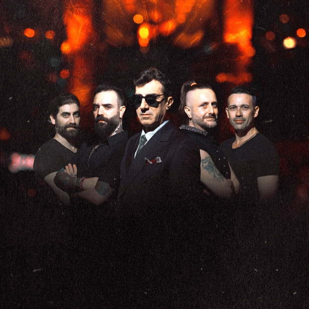 Ayna Grubu sahnelere fırtına gibi döndü