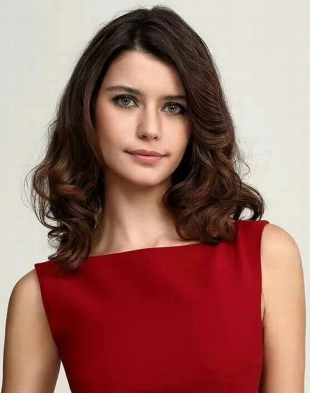 Beren Saat Altın Portakal’ın 'Ulusal Uzun Metraj Film Yarışması' jürisinde - Resim : 2