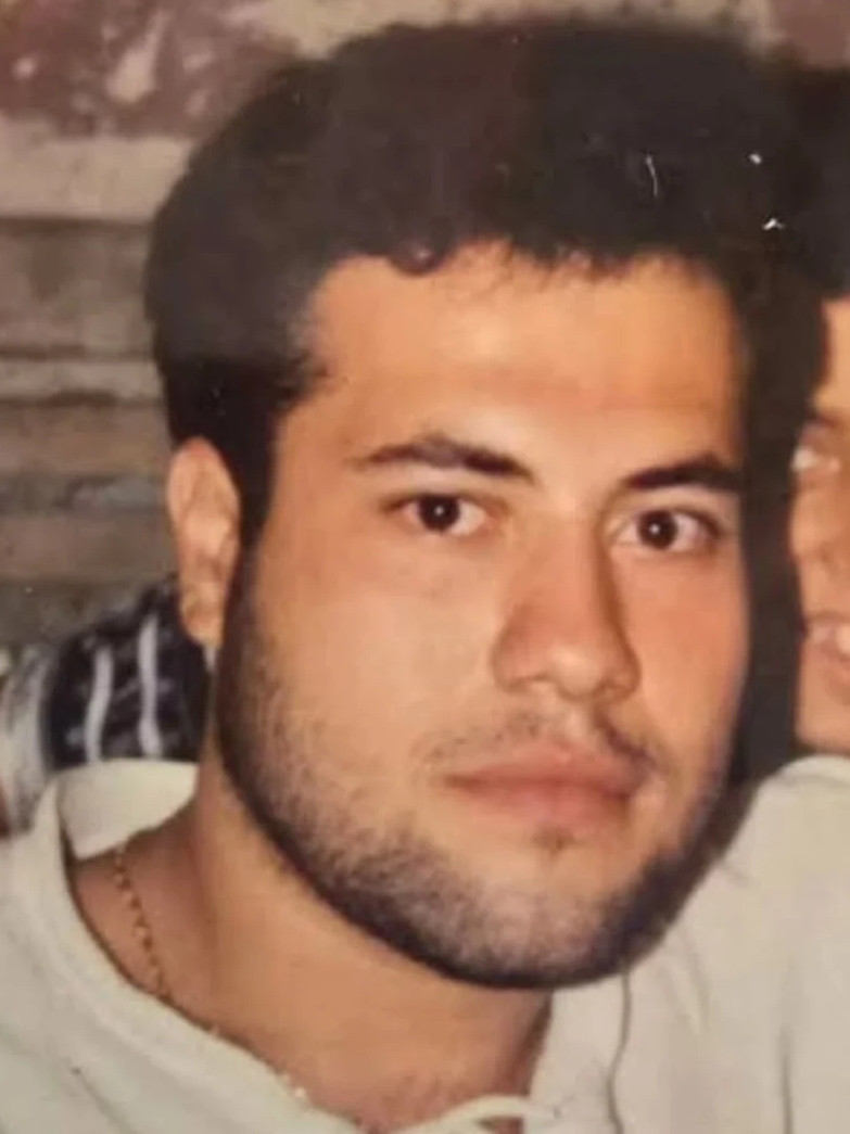 Ünlü şarkıcıyı gençlik haliyle kimse tanıyamadı - Resim : 2