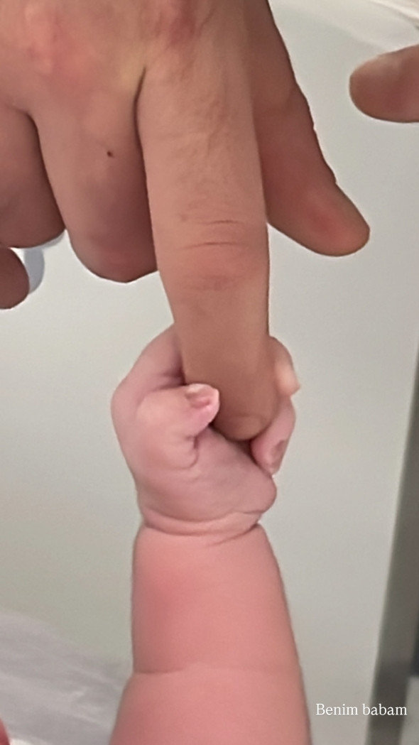 Oyuncu Barış Baktaş baba oldu