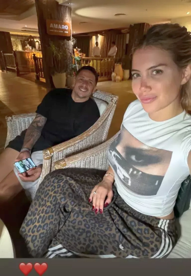 Wanda Nara'dan yeni sevgilisiyle ilk kare! Gizemli 'M' ortaya çıktı - Resim : 4