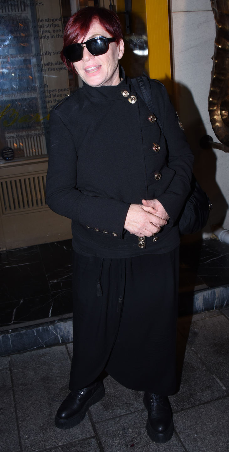 Emel Müftüoğlu'ndan 64. yaş kutlaması