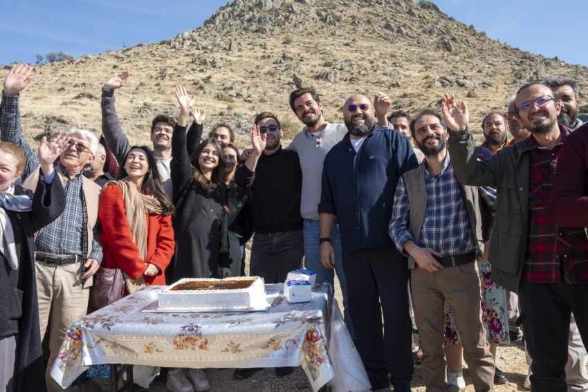Gönül Dağı dizisinin 6. yaşına sette pastalı kutlama