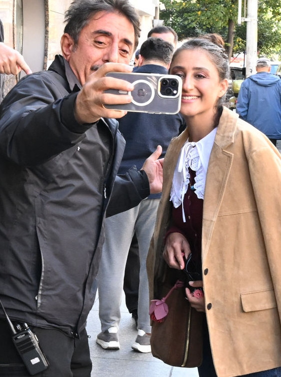 Oyuncu Ecem Erkek'ten 'estetik' yorumu - Resim : 2