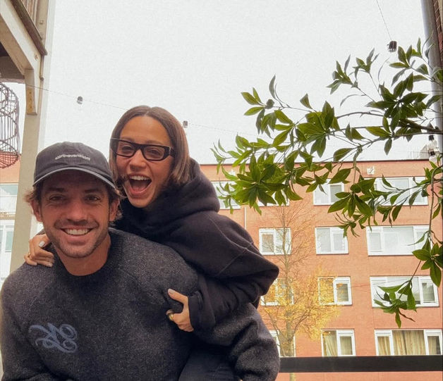 Zeynep Bastık ve Serkay Tütüncü’den romantik anlar