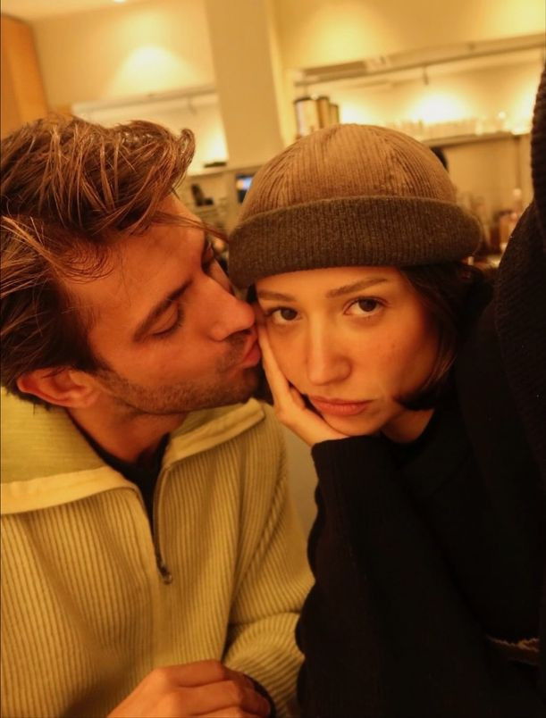 Zeynep Bastık ve Serkay Tütüncü’den romantik anlar - Resim : 2