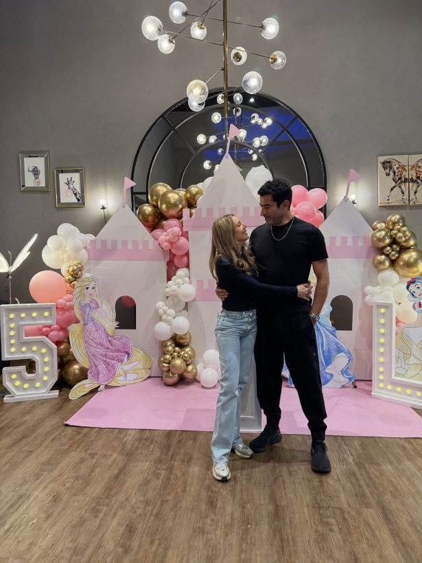 Sinem Kobal ve Kenan İmirzalıoğlu çiftinden kızlarına masalsı kutlama - Resim : 2