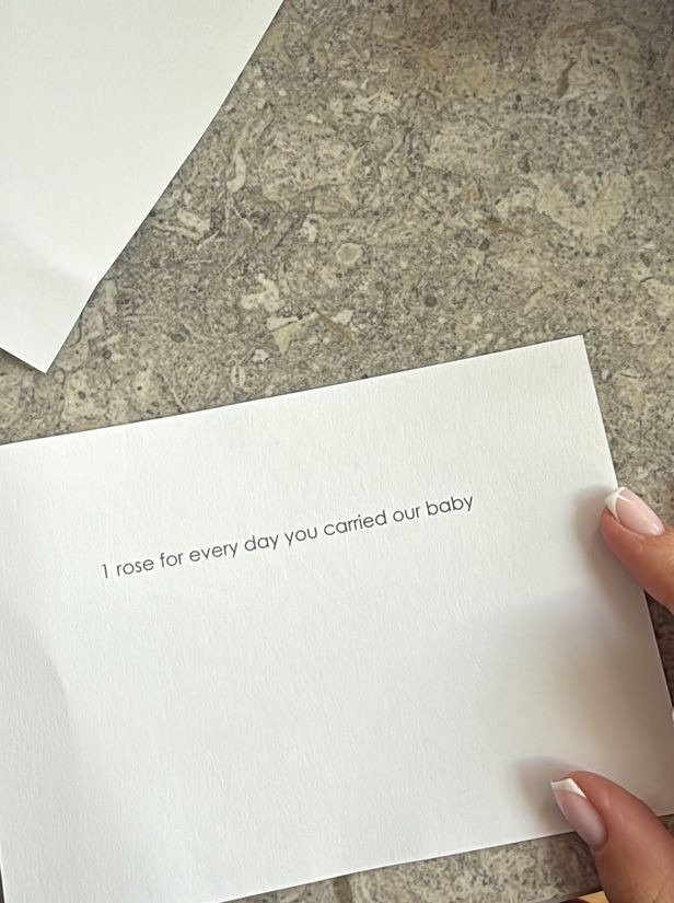 Ferdi Kadıoğlu'ndan Sera Vrij'e: "Bebeğimizi taşıdığın her gün için bir gül" - Resim : 2