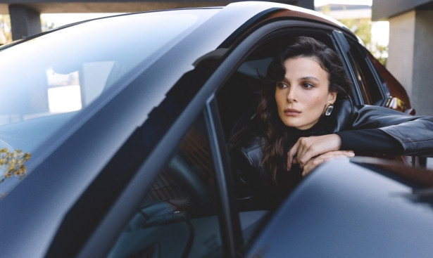 Büşra Develi: "Çiğdem sayesinde gölgelerimle yüzleşiyorum" - Resim : 2