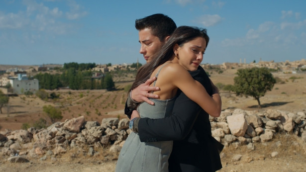 Sezen Aksu Uzak Şehir'e şarkı hediye etti - Resim : 3