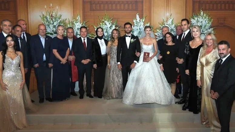 Siyaset ve ekonomi dünyasını buluşturan YouTuber düğünü