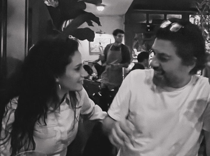 Hande Doğandemir sevgilisinin yaş gününü kutladı - Resim : 2