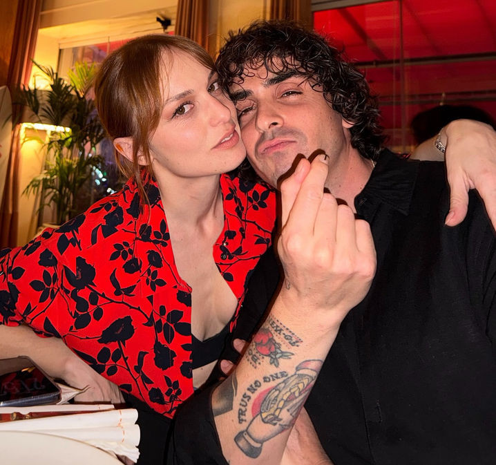 Nilperi Şahinkaya: "Aşığım"