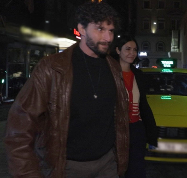 Ahu Yağtu'ya genç sevgili şoku! Apar topar kaçtı