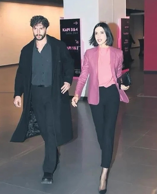 Ahu Yağtu'ya genç sevgili şoku! Apar topar kaçtı - Resim : 3