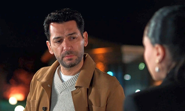 Güller ve Günahlar kendisiyle yarışıyor