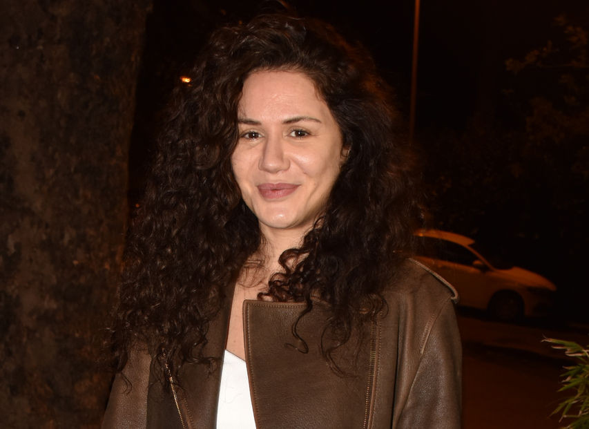 Ekin Türkmen makyajsız görüntüsüyle şaşırttı