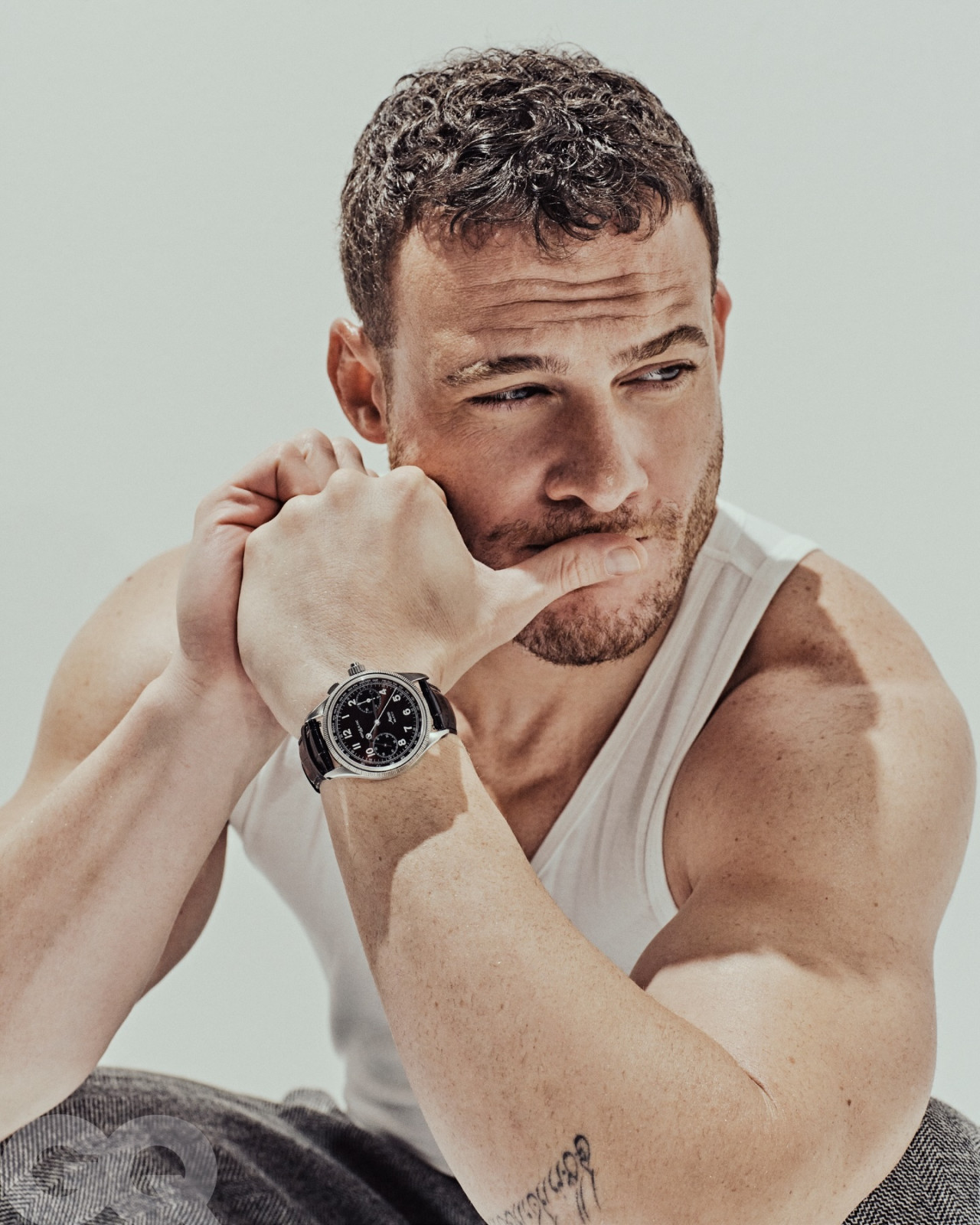 Kerem Bürsin’e Dubai’de Onur Ödülü