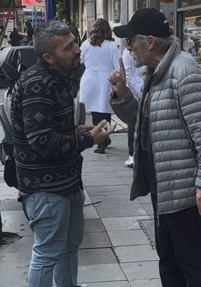 Haluk Bilginer'den hürmet göstermek isteyen hayranına şaşırtan tepki