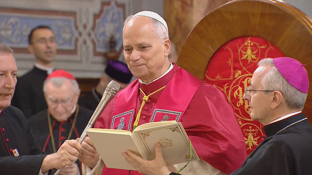 Papa 14. Leo, Saint Esprit Katedrali'ne geldi - Resim : 2