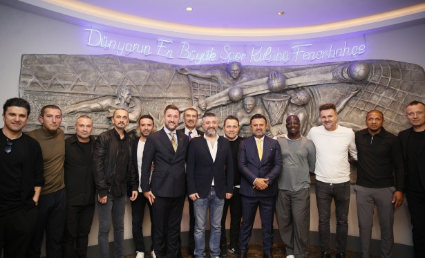 Fenerbahçe’nin unutulmaz futbolcuları derbi öncesi bir araya geldi