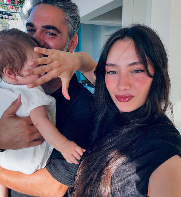 Neslihan Atagül'den 'çekirdek aile' paylaşımı