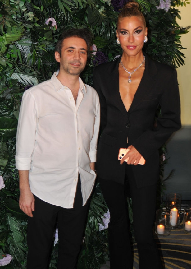 Çağla Şıkel'in rol arkadaşından flaş sözler: "Provada gördüğüm an şaşırdım"