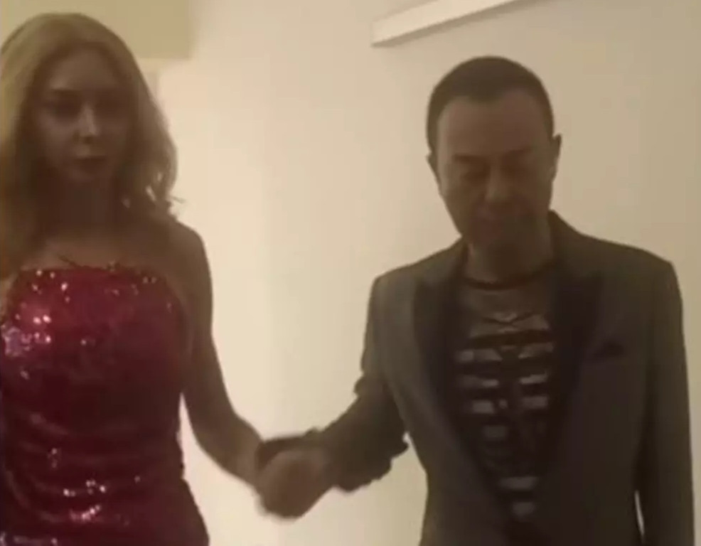 Serdar Ortaç ayakta duramıyor