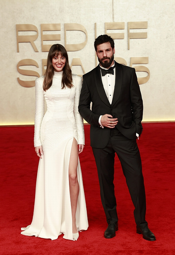 Dilan Çiçek Deniz Suudileri büyüledi - Resim : 2