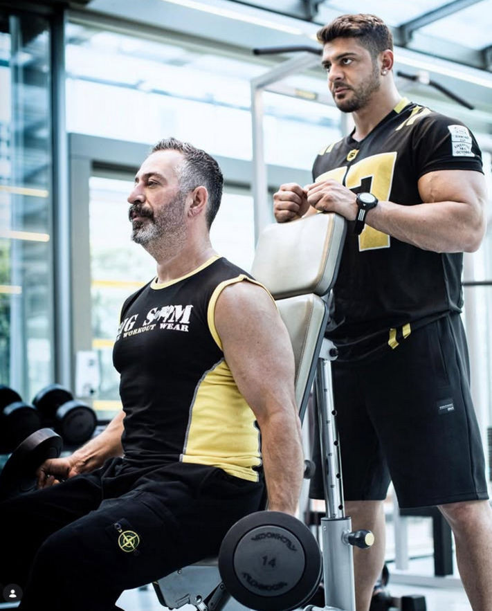 Kampa giren Cem Yılmaz fazla kilolarını atıyor