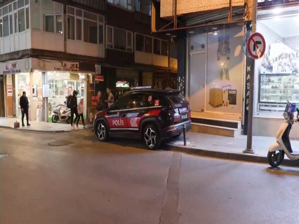 Şişli&rsquo;de d&ouml;nerciye silahlı saldırı! Pide kuyruğunda bekleyen kadın yaralandı