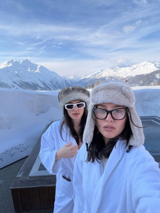 Pelin Akil l&uuml;ks tatiliyle havasını attı - Resim : 2