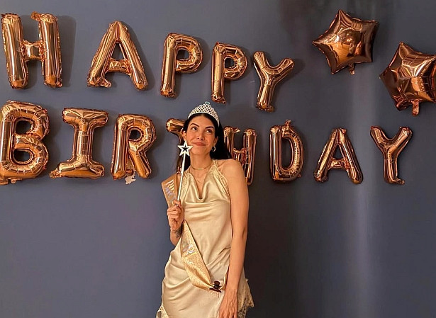 Deniz Baysal'a rol arkadaşlarından sürpriz hediye - Resim : 3