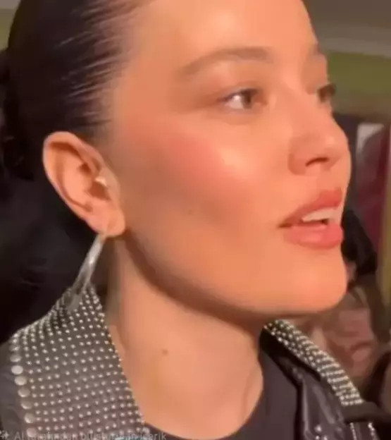 Pelin Akil'in adı gen&ccedil; oyuncuyla anılıyor! Ne 'Evet' dedi ne de 'Hayır' - Resim : 3