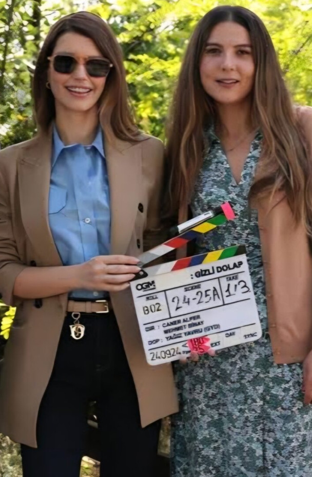 Beren Saat ile aynı projede rol alan oyuncudan olay sözler