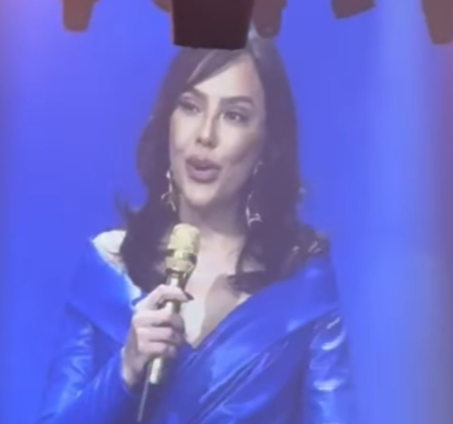 Ebru G&uuml;ndeş y&uuml;z&uuml;n&uuml; gerdirdi - Resim : 2