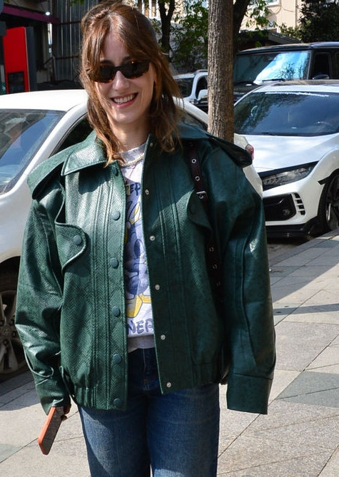 Hazal Kaya: "&Ccedil;ocuklarla hayat &ccedil;ok g&uuml;zel"