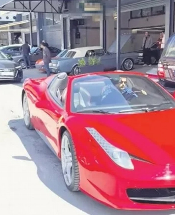 Burak &Ouml;z&ccedil;ivit milyonluk aracını sanayiye g&ouml;t&uuml;rd&uuml;