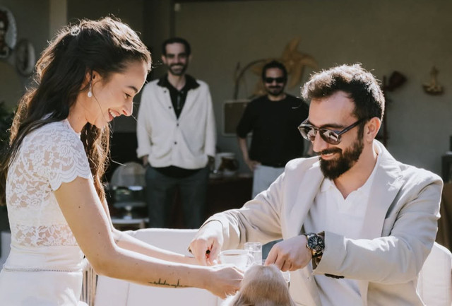 Hira Koyuncuoğlu nişanlandı - Resim : 2