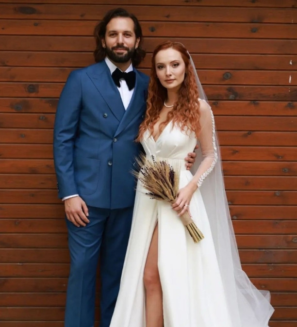 Başak Gümülcinelioğlu ve Çağrı Çıtanak evlendi - SacitAslan.com